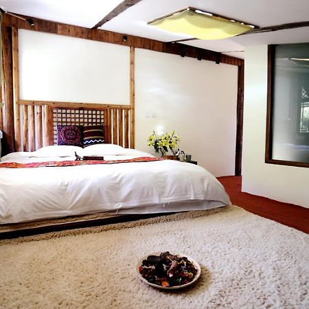Shangri-La Mid - Mountain Homestay エクステリア 写真
