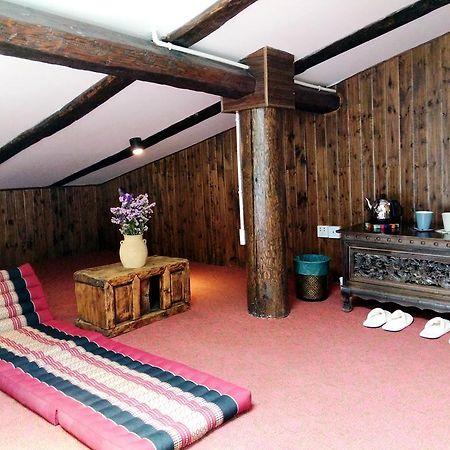 Shangri-La Mid - Mountain Homestay エクステリア 写真