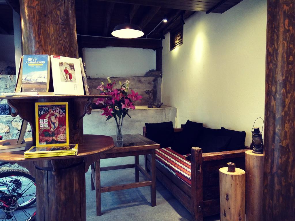 Shangri-La Mid - Mountain Homestay エクステリア 写真
