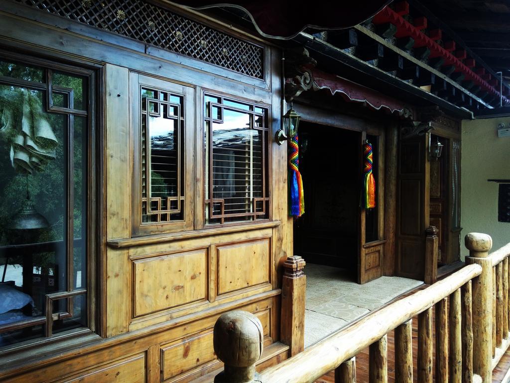 Shangri-La Mid - Mountain Homestay エクステリア 写真