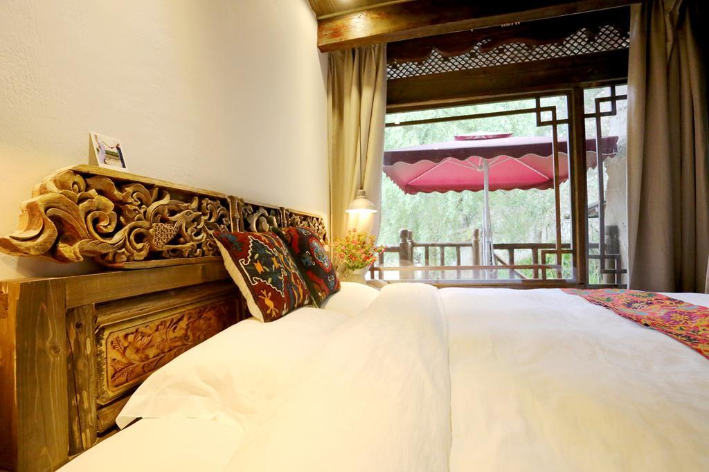 Shangri-La Mid - Mountain Homestay エクステリア 写真
