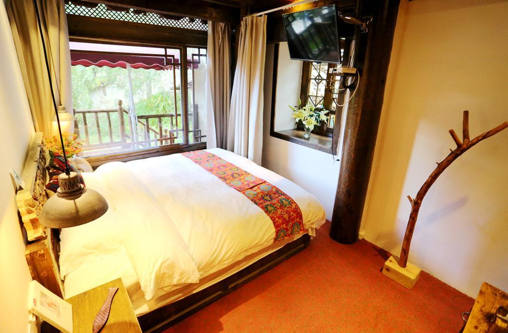 Shangri-La Mid - Mountain Homestay エクステリア 写真