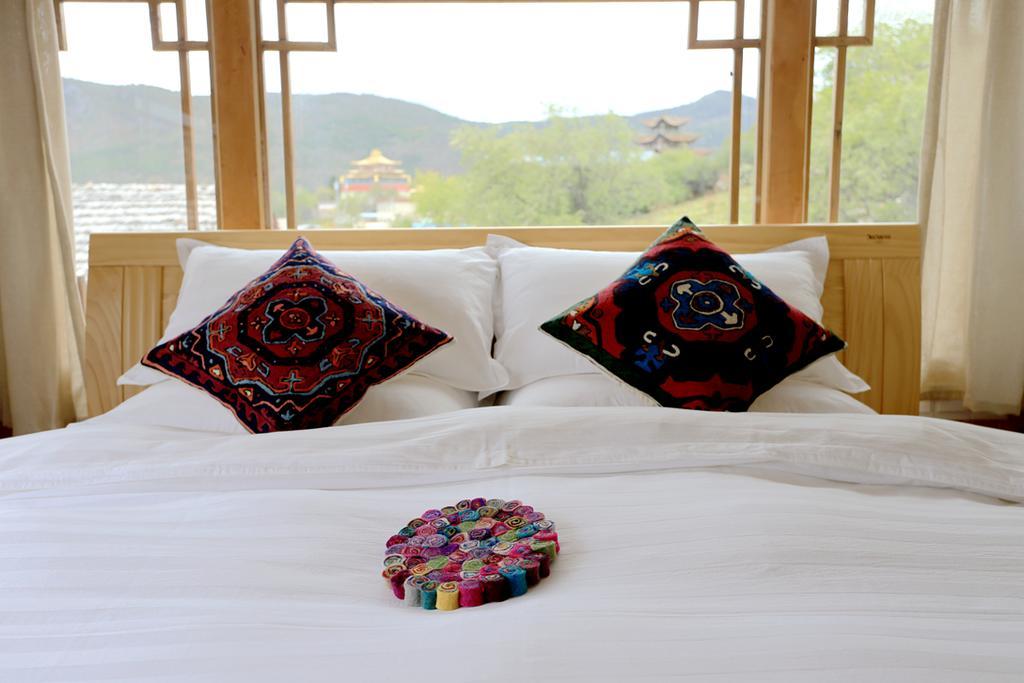 Shangri-La Mid - Mountain Homestay エクステリア 写真