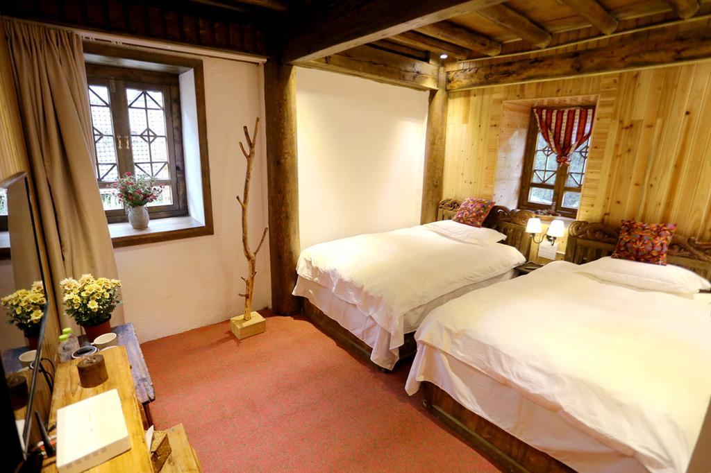 Shangri-La Mid - Mountain Homestay エクステリア 写真