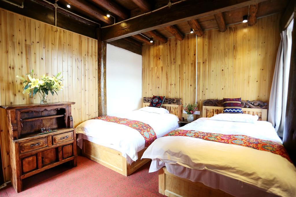 Shangri-La Mid - Mountain Homestay エクステリア 写真