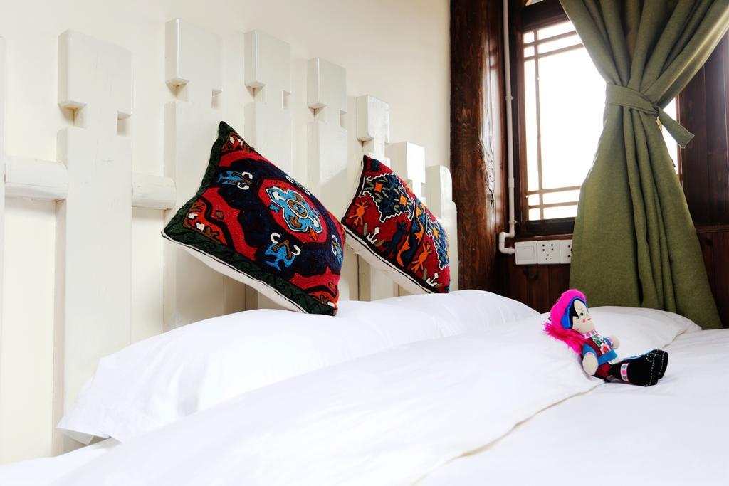 Shangri-La Mid - Mountain Homestay エクステリア 写真